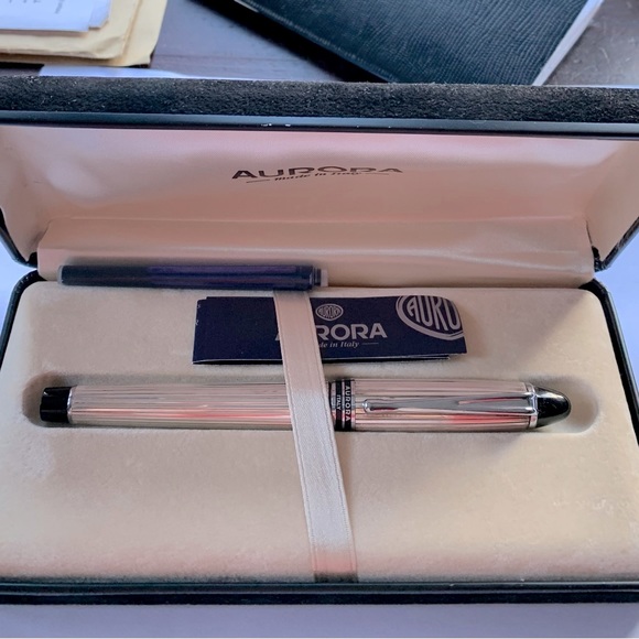 Aurora Ipsilon Sterling Silver Gountain Pen -IB02844 Mase in Italy - Picture 1 of 14